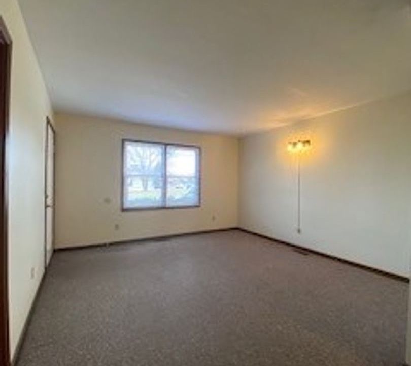1st image of 1824 Tiffany Ct APT B