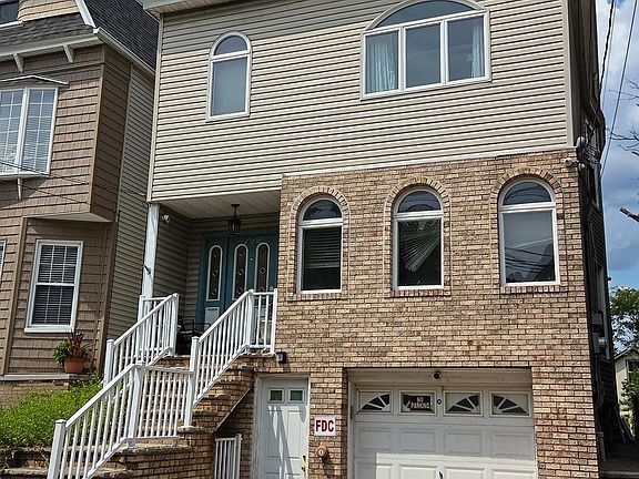 2nd image of 799 Kennedy Blvd