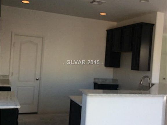5th image of 510 Stonegate Meadow St