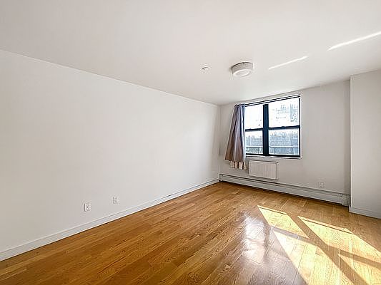 4th image of 1405 5th Ave APT 4C