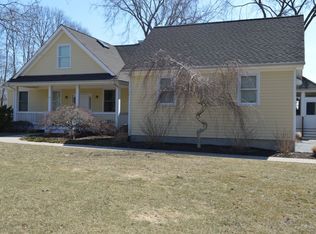 8 E Thomas St, Shelter Island, NY 11964
