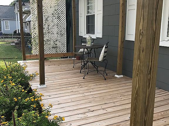 3rd image of 309 Darlington Ave