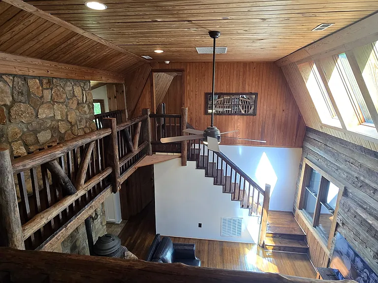 8003 Eastridge Rd — Photo 3