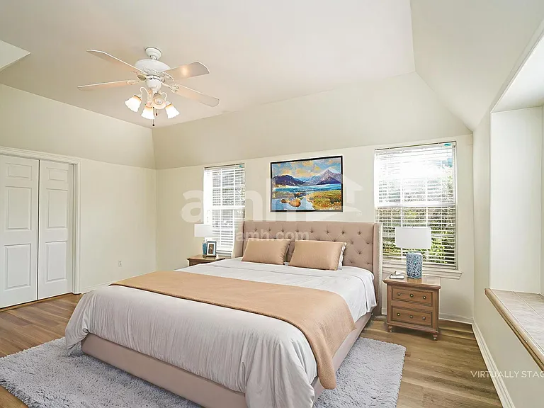 1436 W Plymouth St N — Photo 13