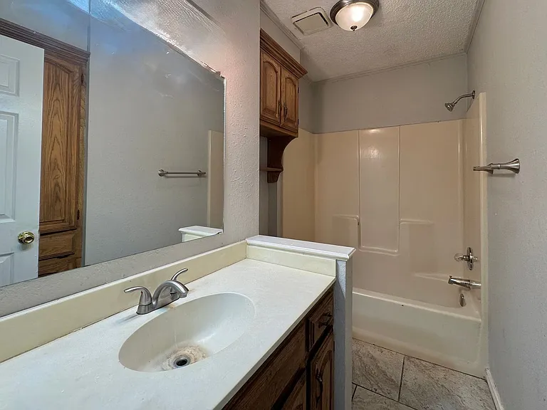 6220 Gould Pl — Photo 8