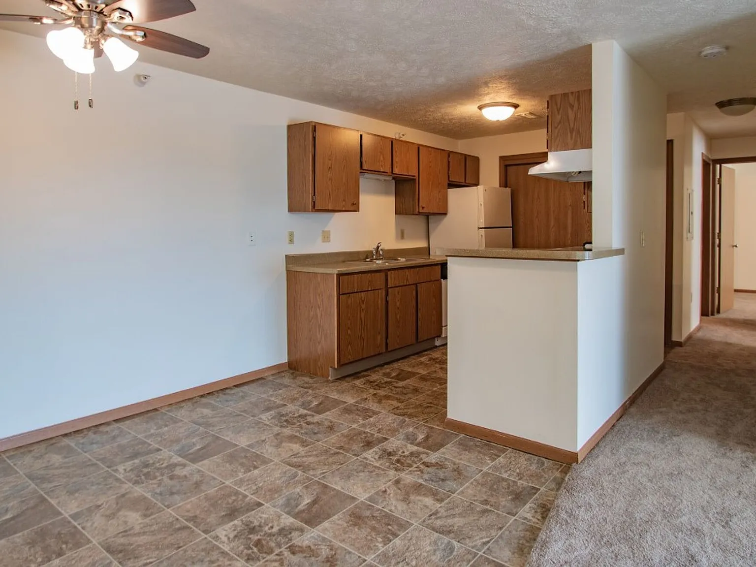 The Heights Apartments — Photo 4