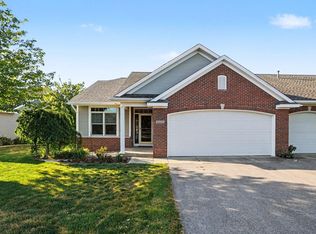 6028 Heritage Meadow Dr, Holland, MI 49423
