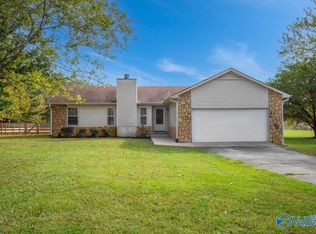 1515 Scott Rd, Hazel Green, AL 35750