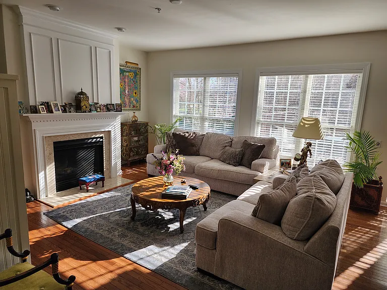 304 Arthur Ct #304 — Photo 2