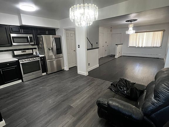 2nd image of 3302 Tiemann Ave #2