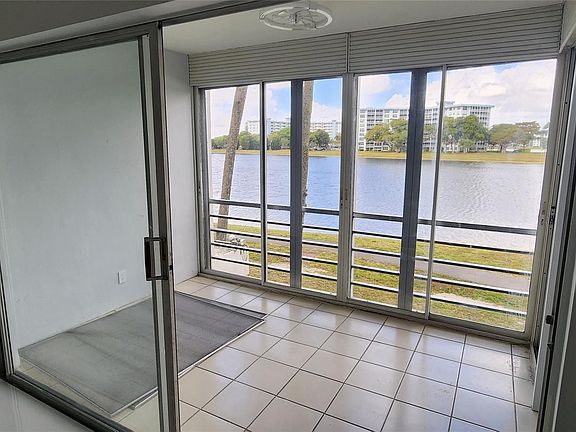 4th image of 2801 N Palm Aire Drive #205