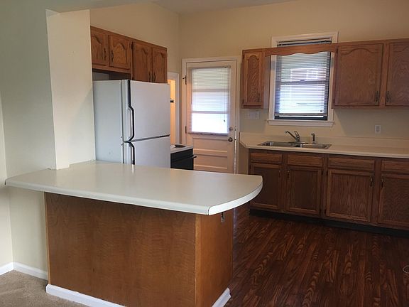 5th image of 2508 Brook St NE