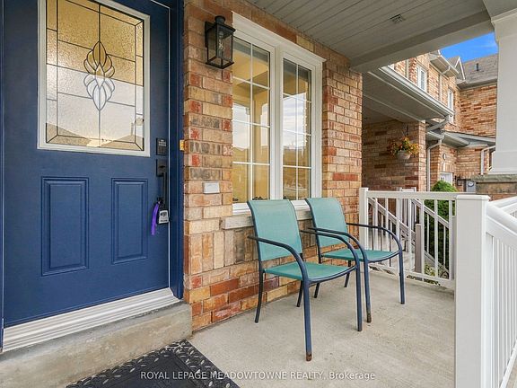 3rd image of 1196 Tupper Dr