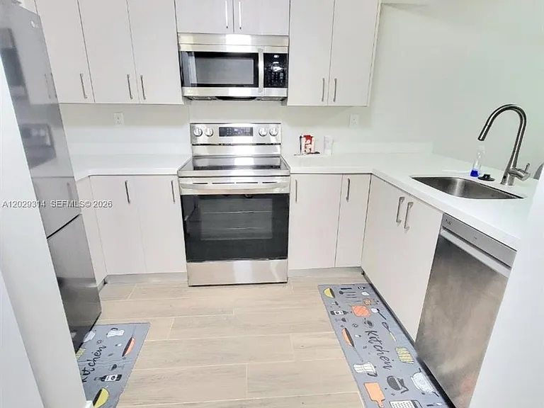 15495 Miami Lakeway N #1054 — Photo 2
