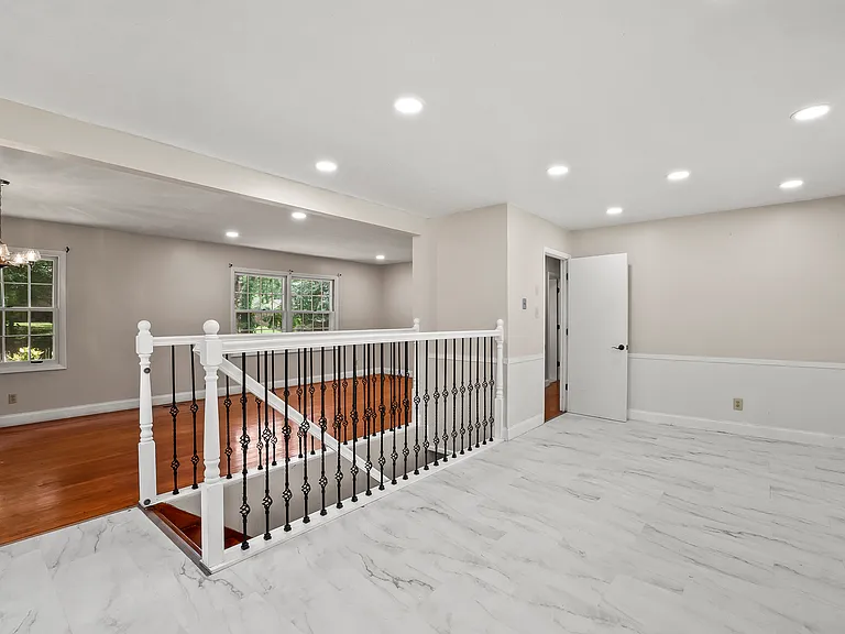 7720 Devonshire Dr — Photo 9