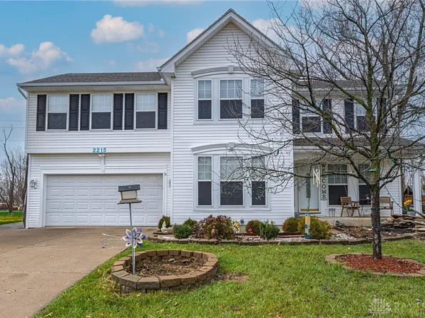 2215 Ferndown Dr, Miamisburg, OH 45342