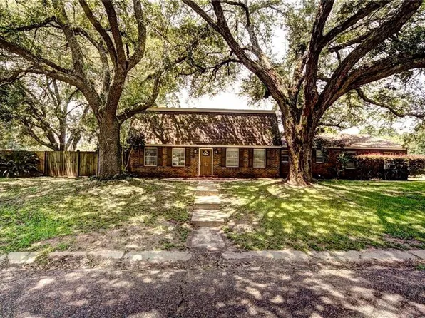 300 E 7th St, Natchitoches, LA 71457