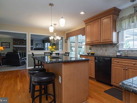 2nd image of 209 Deergrass Rd