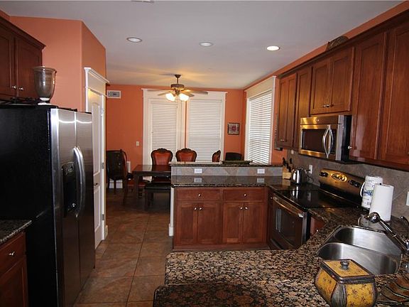 5th image of 17732 Edgewood Way Unit 201