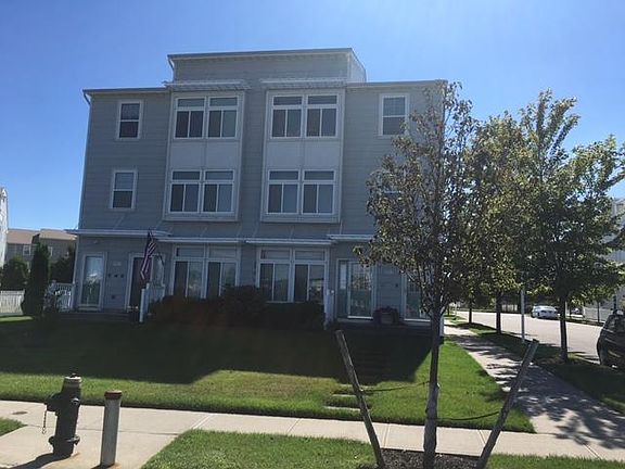 2nd image of 6913 Nautical Way #1