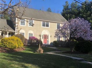 16 Frederick Ln, Cumberland, RI 02864