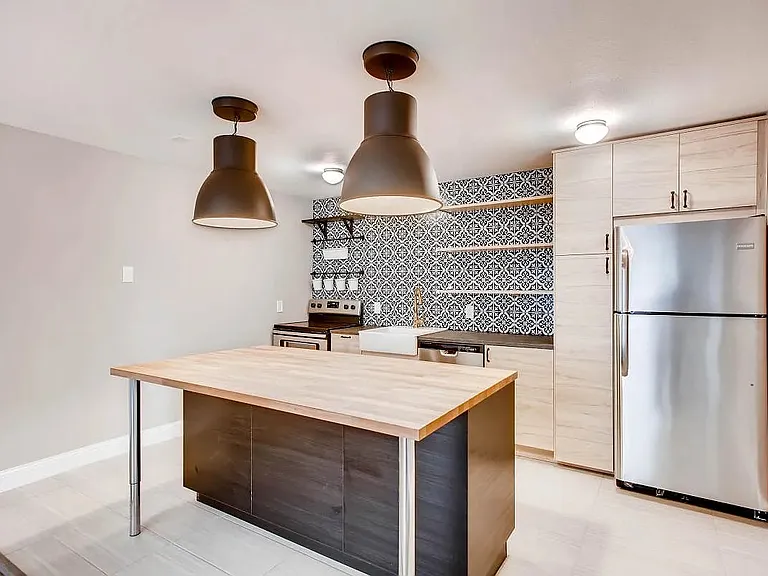 7155 Hooker St — Photo 10