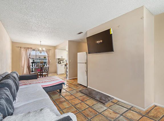 4th image of 125 Ventura Street #E