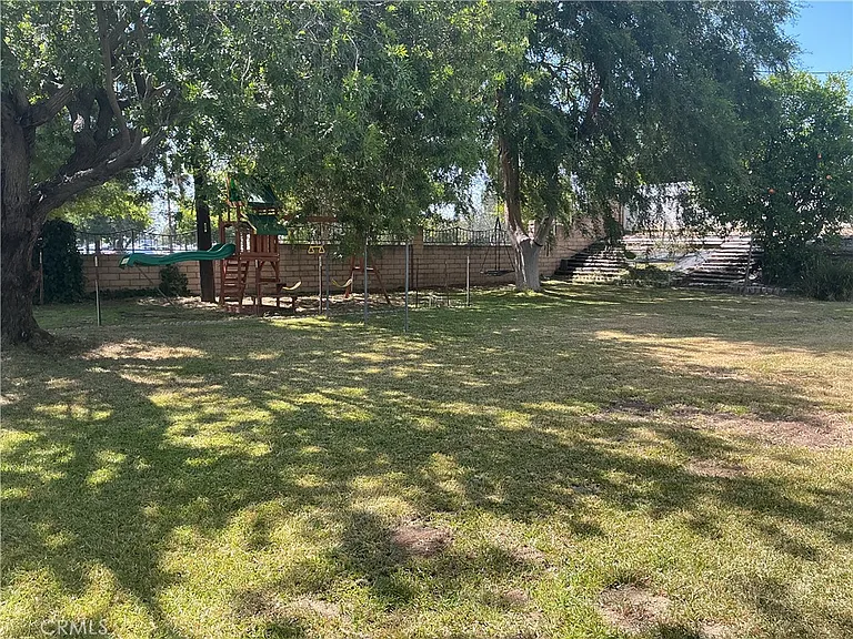 6585 Shannon Rd — Photo 27