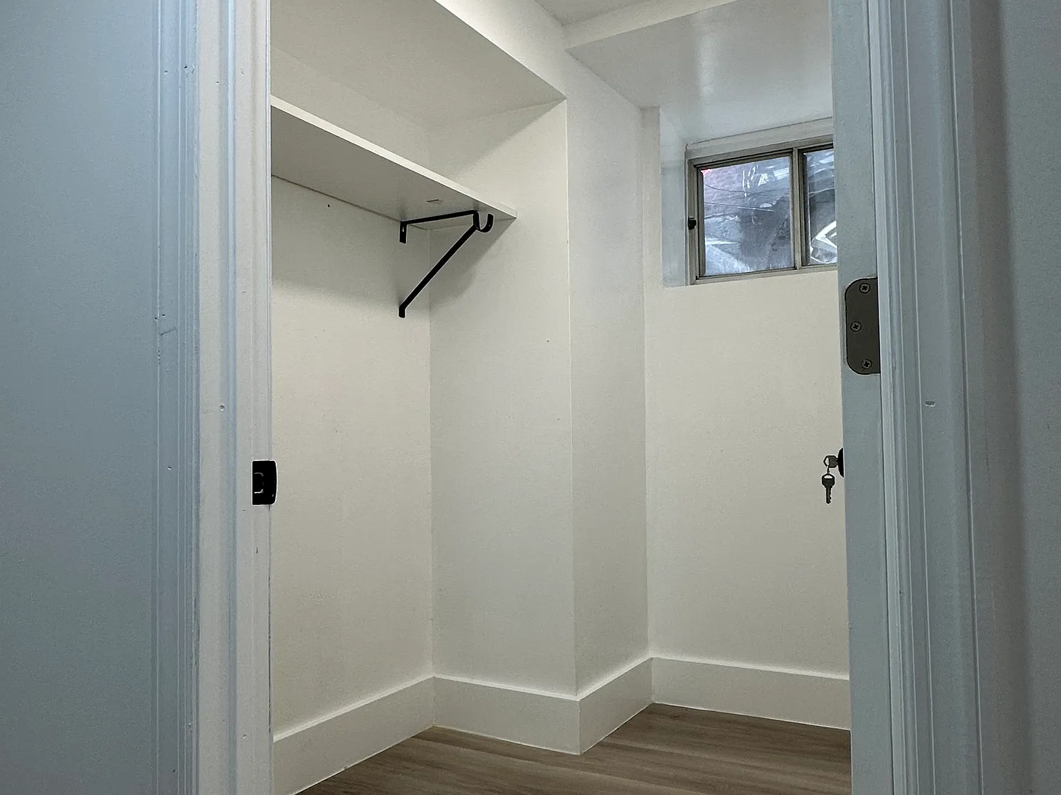 16 Bellair Pl — Photo 2