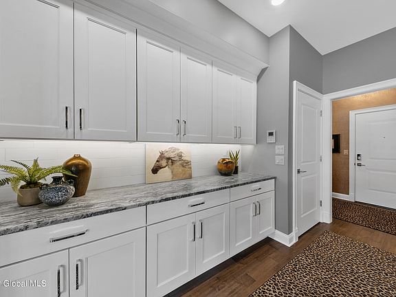 4th image of 46 Union Ave #206