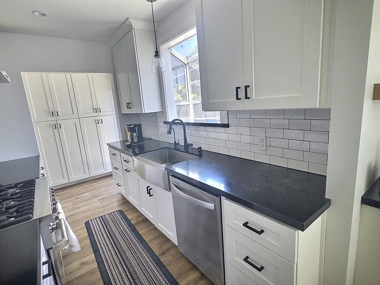 3737 Paloma Dr — Photo 5