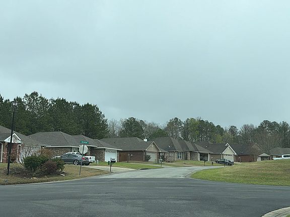 4th image of 250 Ivy Hills Cir