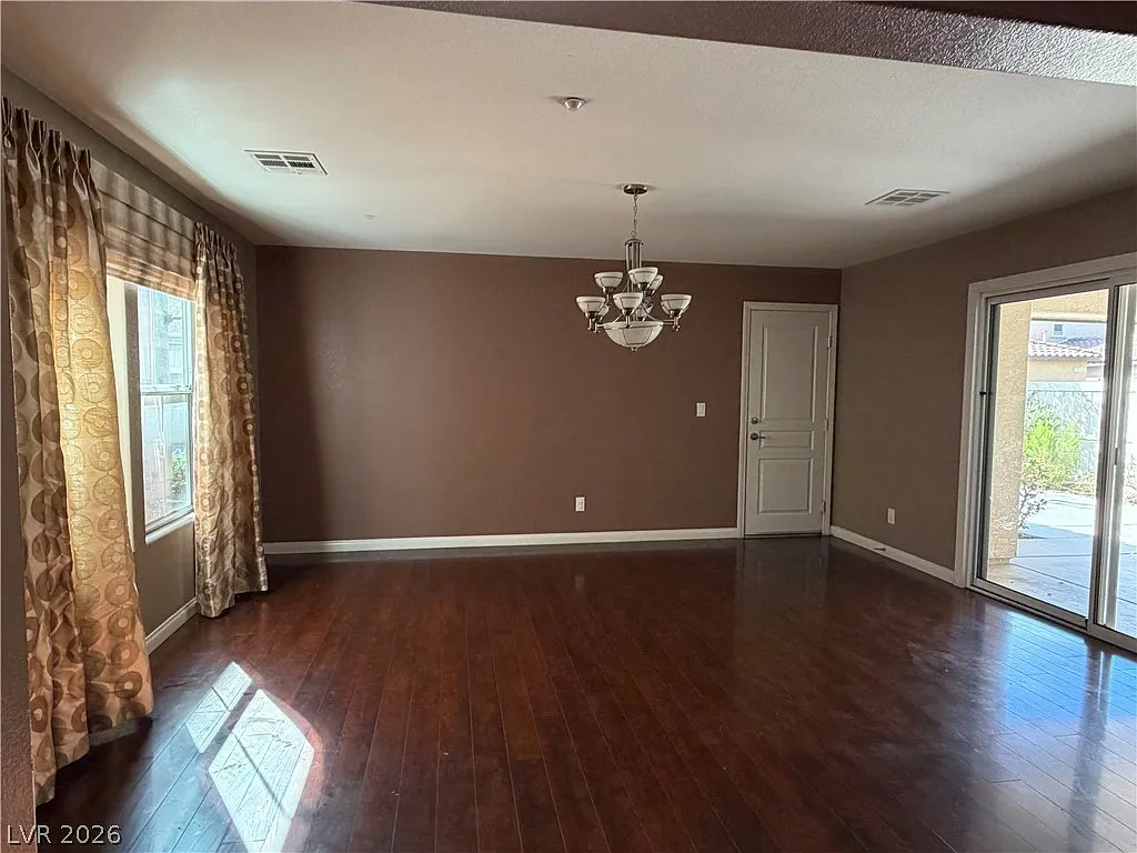 3 bed, 2.5 bath, 2280 sqft, $2,500 — Photo 3