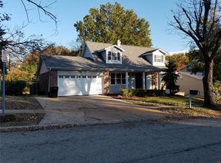 5472 Fireleaf Dr, Saint Louis, MO