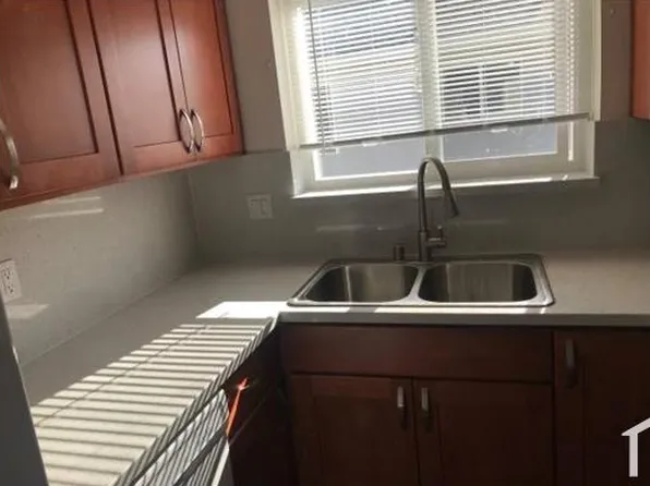 1630 Queen Charlotte Dr #2, Sunnyvale, CA 94087