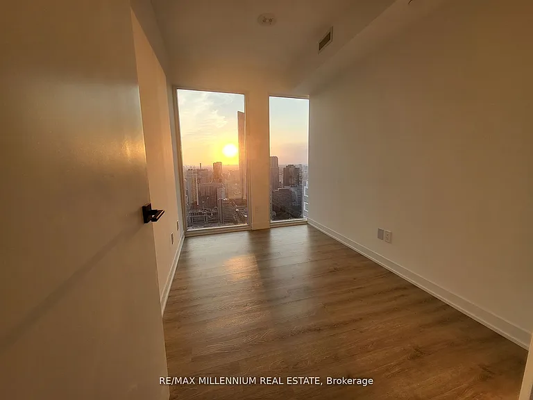 319 Jarvis St #5006 — Photo 15