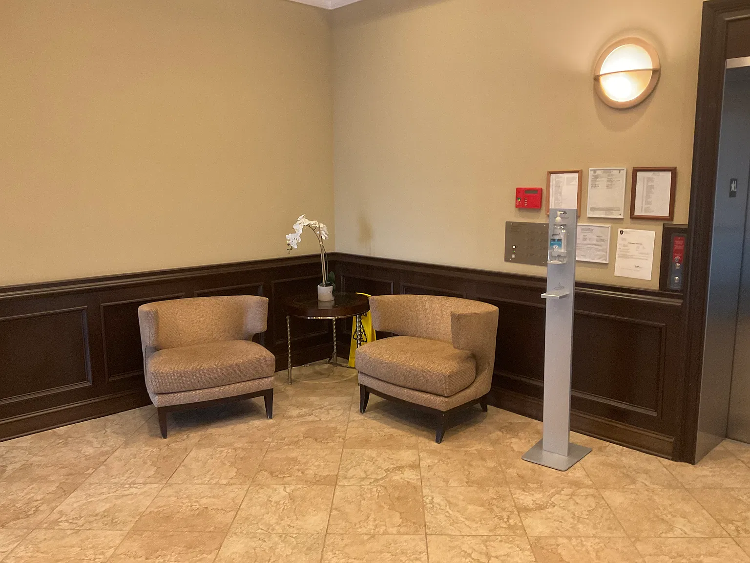 3 bed, 2042 sqft, $3,500 — Photo 2