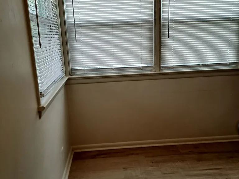426 1/2 Polk St — Photo 12