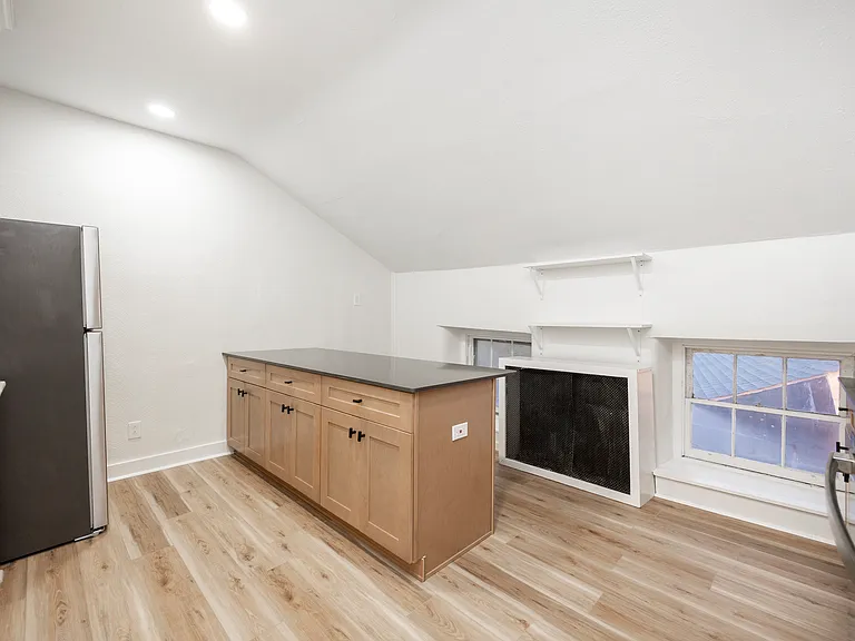 201 Bridge St #3 — Photo 7