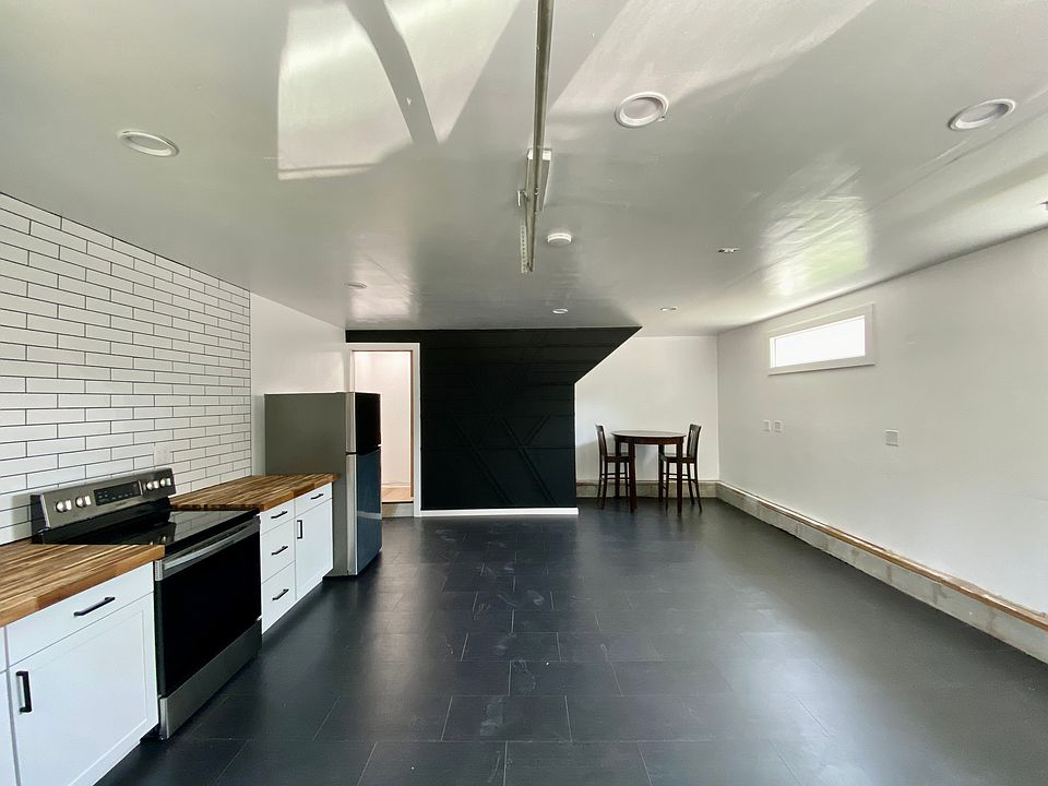 1st image of 531 Burleigh Ave #B
