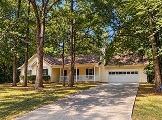 255 Lakeside Cir, Covington, GA 30016