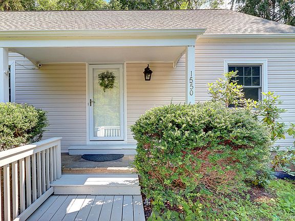 3rd image of 1550 Stony Brook Road