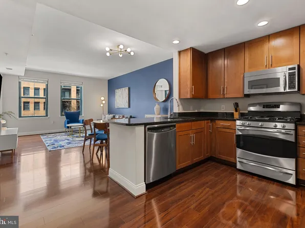 525 N Fayette St Unit 302, Alexandria, VA 22314
