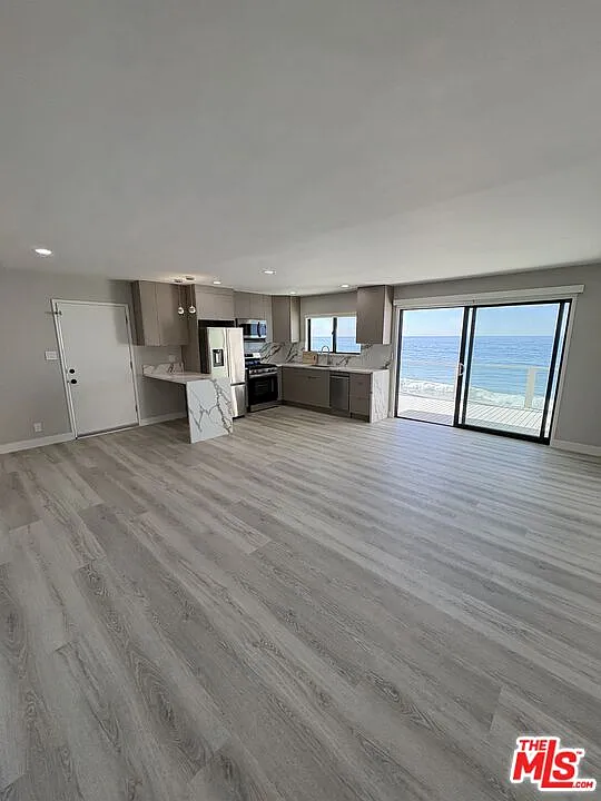 2 bed, 1.0 bath, $9,950 — Photo 4