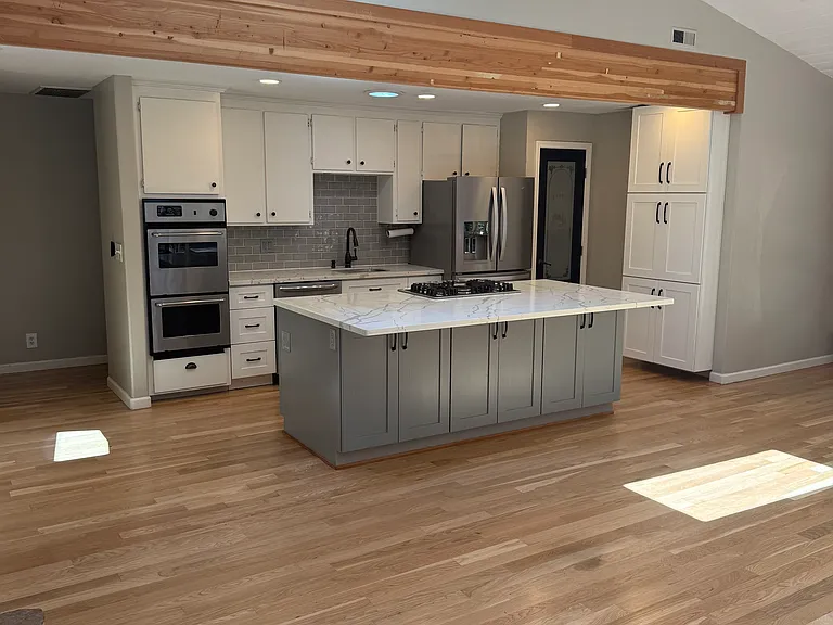 238 Campus Dr — Photo 6