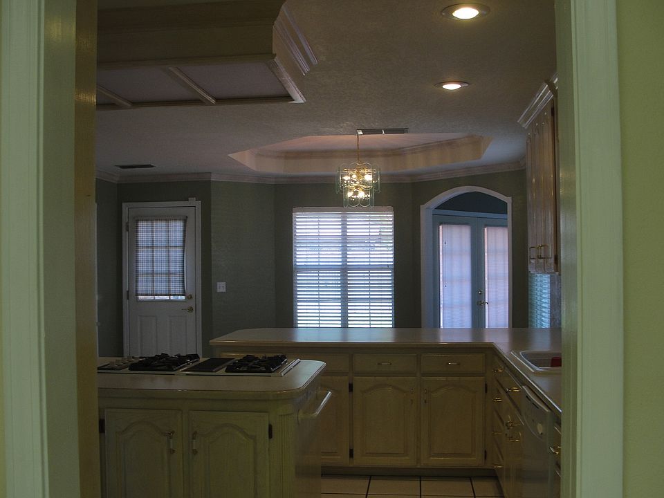 Kitchen/Breakfast Area