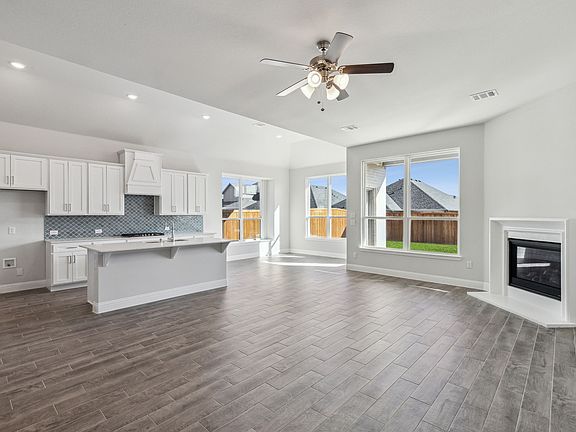 5th image of 316 Portina Dr