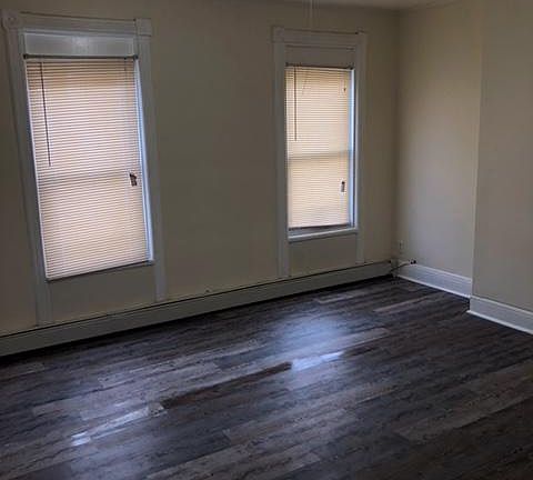 3rd image of 49 Ontario St #1