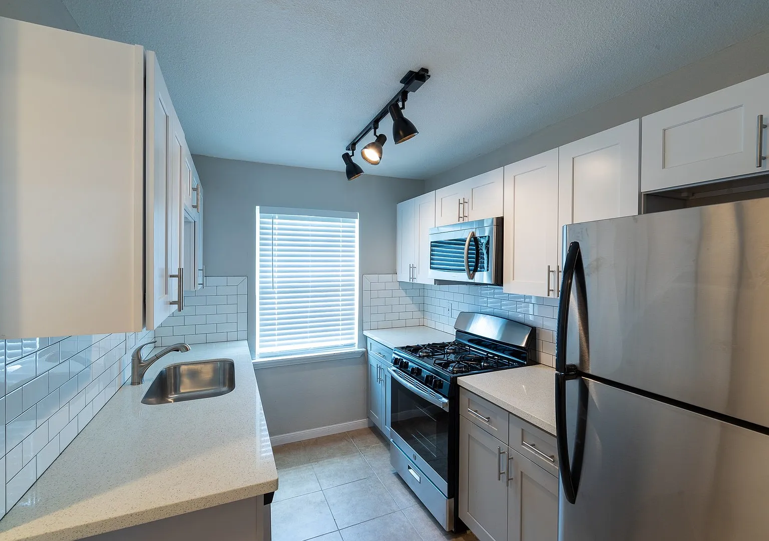 2501 Delano Street — Photo 2