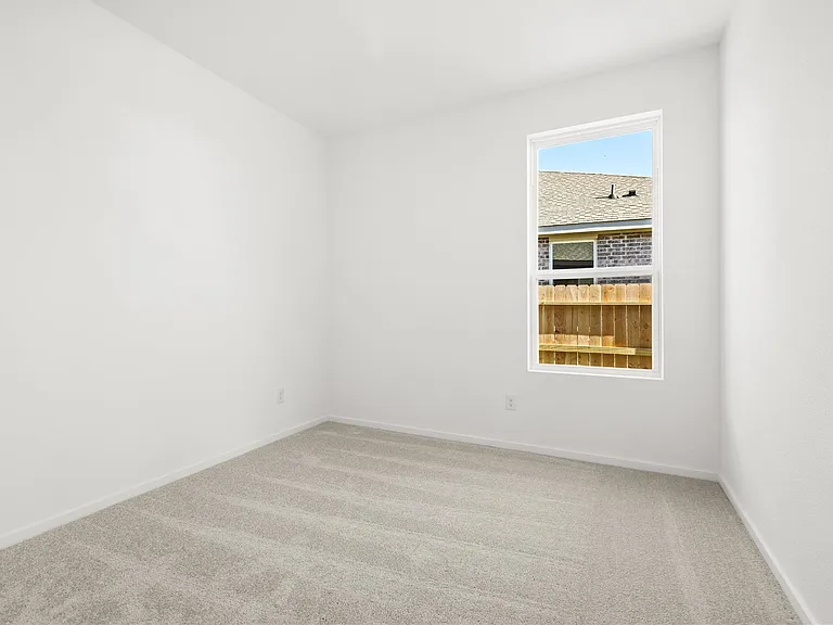 823 Heaven Dr — Photo 23